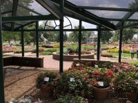 如何调节花卉温室环境